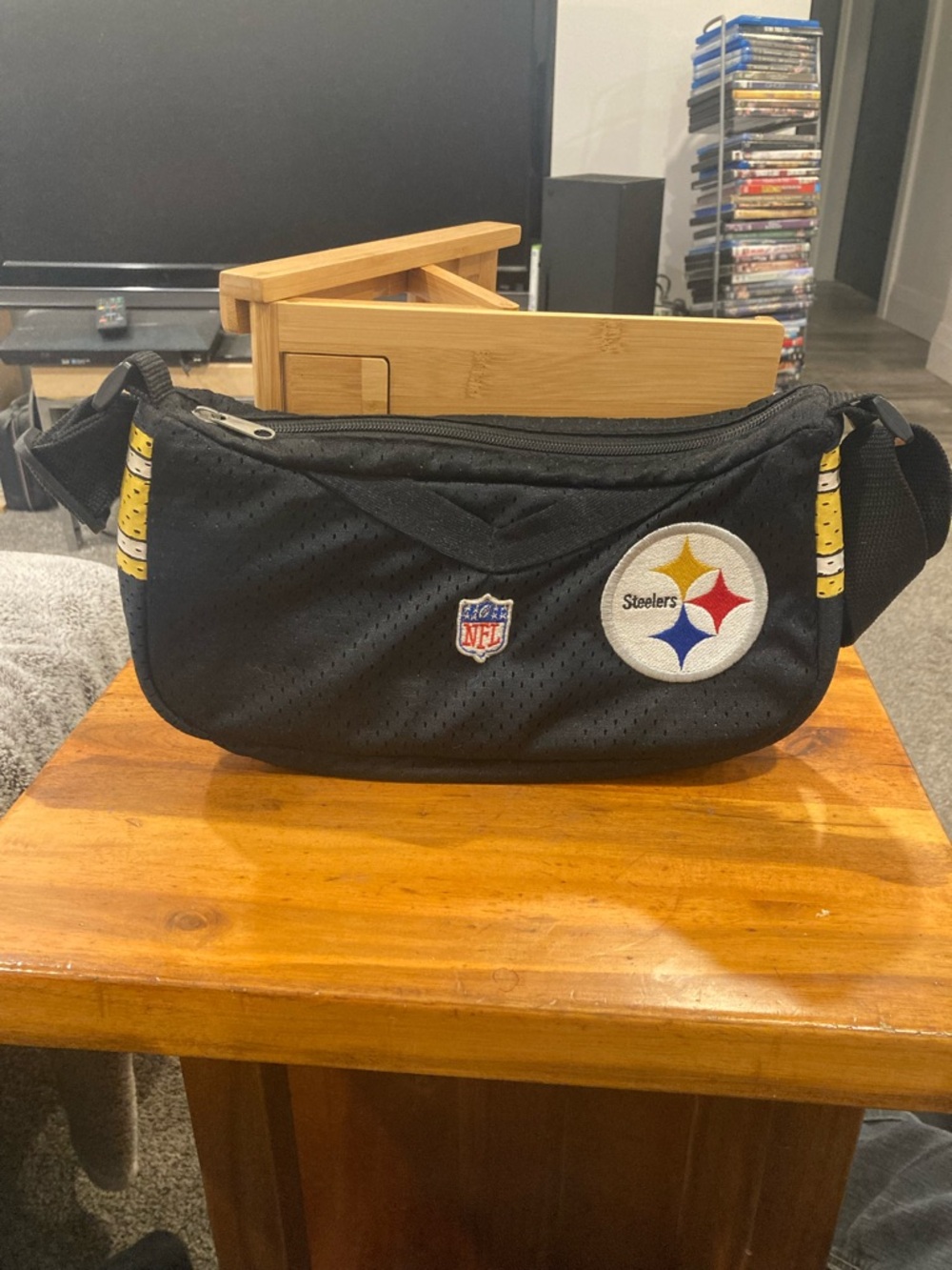 NFL Pittsburgh Steelers Black Bag with short strap
